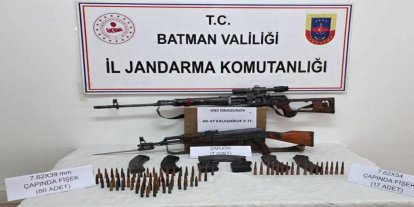 Batman'da yol kontrollerinde silah ve mühimmat ele geçirildi