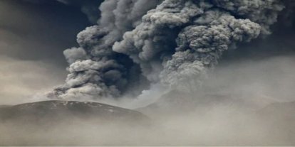 Şiveluç Yanardağı, 11,5 km yüksekliğe ulaşan kül püskürttü