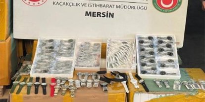 Mersin’de 116 bin adet kaçak saat ele geçirildi