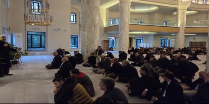 Bursa'da 33 görme engelli öğrenci umreye uğurlandı