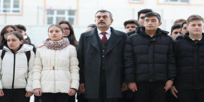 Depremde vefat edenler tüm okullarda anılacak