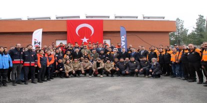 Diyarbakır Valisi Zorluoğlu: Depremden kalan olumsuz bir iz göremiyoruz