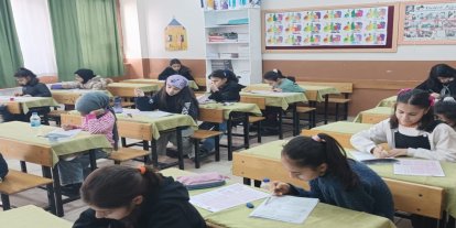 Siirt’te çocuklar ellerinden tutularak Siyer Yarışması'na getirildiler