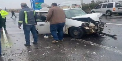 Şanlıurfa’da otomobiller çarpıştı: 2’si ağır 7 yaralı