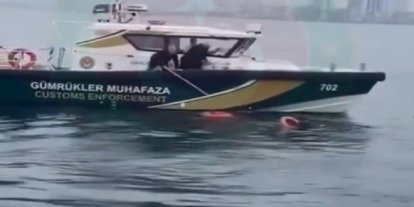 İzmir’de denize düşen kişi sudan çıkarılarak kurtarıldı