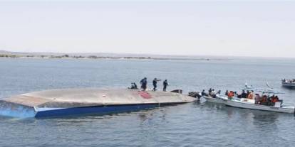 Sudan'da yolcu feribotu battı: 15 ölü