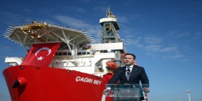 Bakan Bayraktar: Çağrı Bey sondaj gemisi Somali’ye uğurlandı