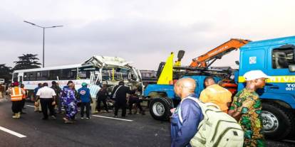 Nijerya'da yolcu otobüsüyle kamyonun çarpıştı: 11 ölü, 27 yaralı