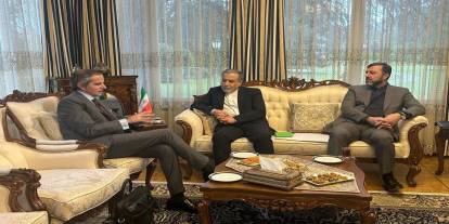 İran Dışişleri Bakanı, Cenevre'de UAEA direktörüyle görüştü