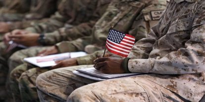 ABD, Katar'daki El-Udeyd Üssü'nden yüzlerce askerini çekti