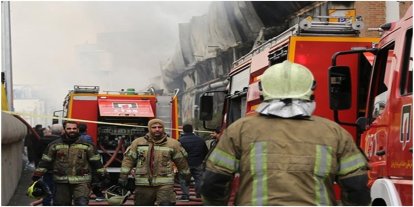 İran’da helikopter sebze-meyve haline düştü