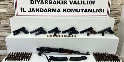 Diyarbakır'da çok sayıda silah ve mühimmat ele geçirildi