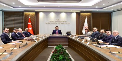 Bakan Kurum D-8 Genel Sekreteri Mahmoud ile görüştü