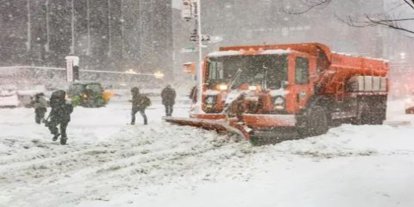 ABD'nin doğu kıyılarını kar fırtınası vurdu: 600 bin kişi elektriksiz kaldı