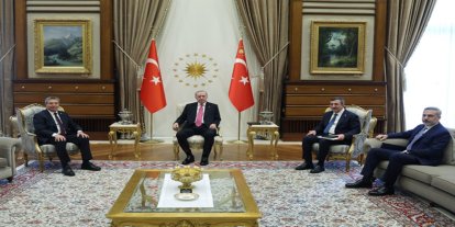 Cumhurbaşkanı Erdoğan, KKTC Başbakanı Üstel'i kabul etti