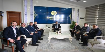 Cumhurbaşkanı Yardımcısı Yılmaz, Malatya Büyükşehir Belediyesini ziyaret etti