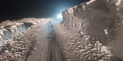 Siirt’te kardan kapanan köylerdeki hastalar hastanelere ulaştırıldı