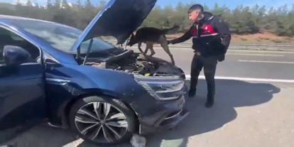 Gaziantep’te otoyolda araç içinde uyuşturucu kullanan 3 kişi yakalandı