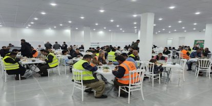 Avrupa Yetim Eli'nden Halepçe'de İftar