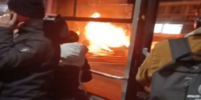 Bingöl’de park halindeki otomobil alev aldı