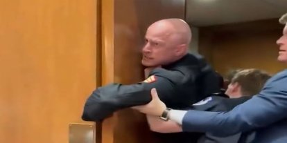 Eski Deniz Piyadesi McGinnis: Amerika oğullarını ve kızlarını israil için savaşa göndermek istemiyor