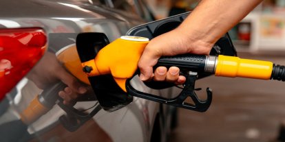 Petrol yükseldi, benzine zam sınırlı yansıdı