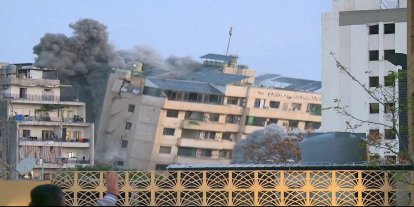 Siyonist rejim Lübnan'ın başkentinde bir binayı yerle bir etti