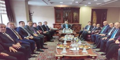 Bakan Gürlek HSK üyeleri ve personeliyle bir araya geldi