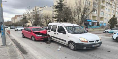 Konya'da maddi hasarlı trafik kazası