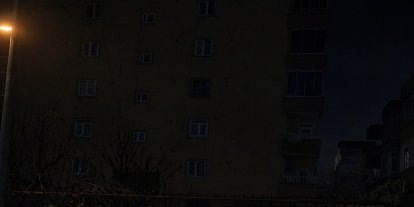 Diyarbakır'da 6 katlı binada çatlama sesi paniği: 51 kişi tahliye edildi