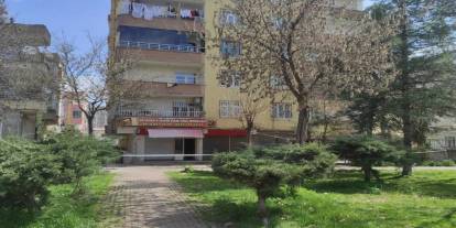 Diyarbakır'da gece saatlerinde tahliye edilen binada incelemeler başladı