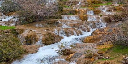 Havadan görüntülenen Emrud Şelalesi göz kamaştırıyor