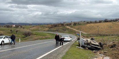 Batman'da otomobil takla attı