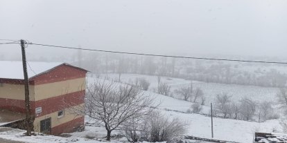 Malatya'da bahar ortasında kar sürprizi