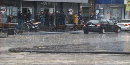 Meteoroloji'den "kuvvetli" ve "şiddetli" sağanak uyarısı