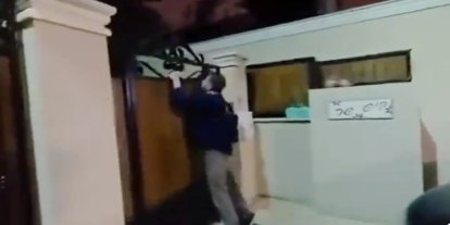 siyonist rejim Eğitim Bakanı sığınak kapısını açmadı