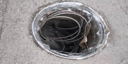 Gaziantep'te açık rögar kazaya davetiye çıkarıyor