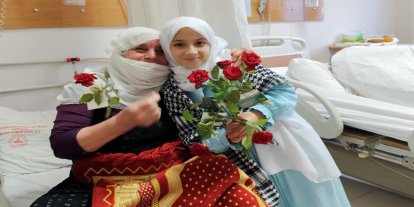 Güllerle gönüllere dokunan Mevlid-i Nebi daveti