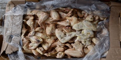 Tavuk etleri piyasaya sürülmeden yakalandı