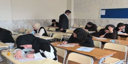 Yüzlerce öğrenci umre ödüllü bilgi yarışmasında ter döktü