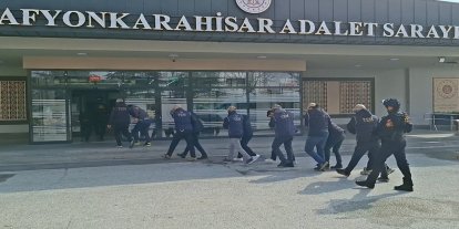 Afyonkarahisar merkezli DAİŞ operasyonunda 7 şüpheli yakalandı, 5’i tutuklandı