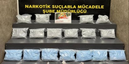 İzmir’de narkotik operasyonu: 101 bin 520 uyuşturucu hap ele geçirildi
