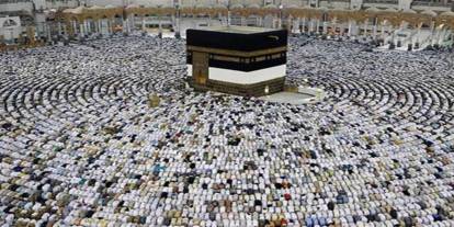 Hac öncesi Mekke’ye girişler izne bağlandı