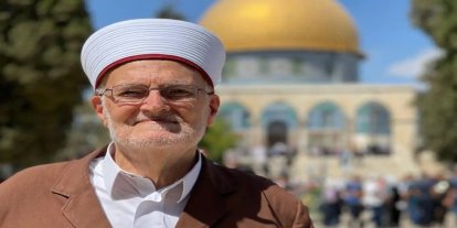 “işgalci rejim, Şeyh Sabri’nin Aksa’ya girişini engelledi”