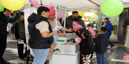 Peygamber Sevdalıları Bağlar esnafını lokumlarla mevlit etkinliğine davet etti