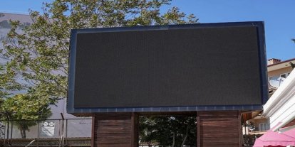 Antalya’da reklam panosunda ceset bulundu