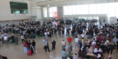 Yıllardır kutsal toprakların hasretini çeken 194 hacı adayı Mardin’den yola çıktı