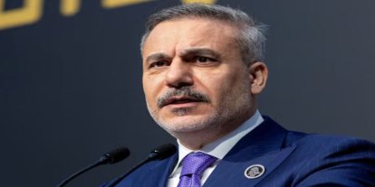 Hakan Fidan İngiltere'de