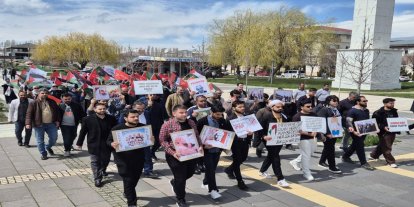 Van YYÜ’de “Kampüsten Tek Yürek Gazze” yürüyüşü düzenlendi