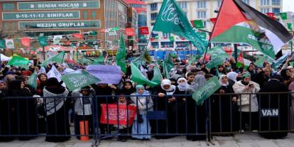 Van Mevlid-i Nebi mitingi başladı